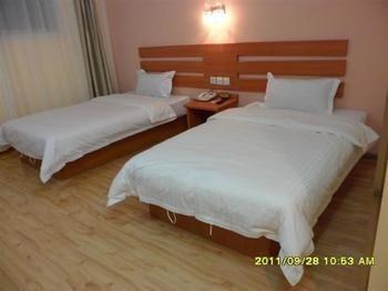 Tiandi Renhe Hotel Jinan Exterior photo